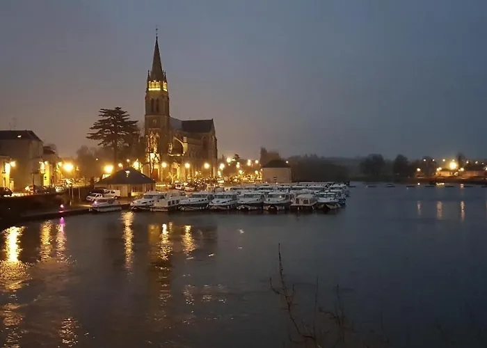 Cozy Idéal, Vue Sur Le Port, Les Pieds Dans L'eau * Sablé-sur-Sarthe